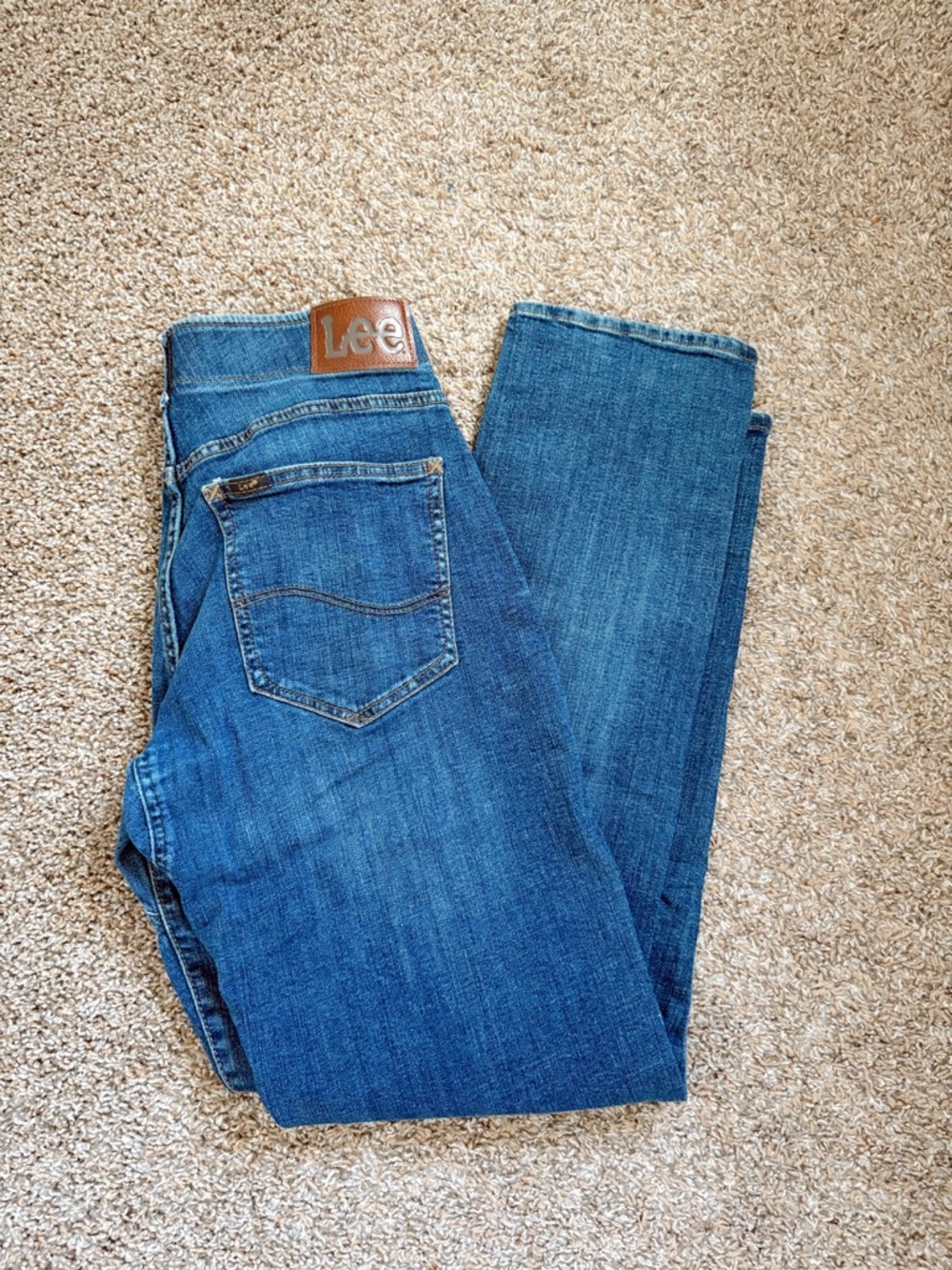 Lee Dark-Wash Straight-Leg Jeans • Size 30x32